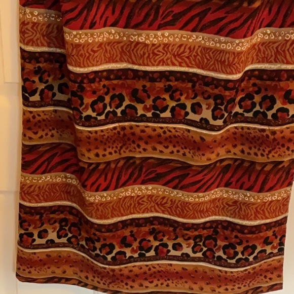 Kathie Lee Collection Pretty Print,Long Dress, size L,side slit,silky fabric,new - Picture 3 of 4